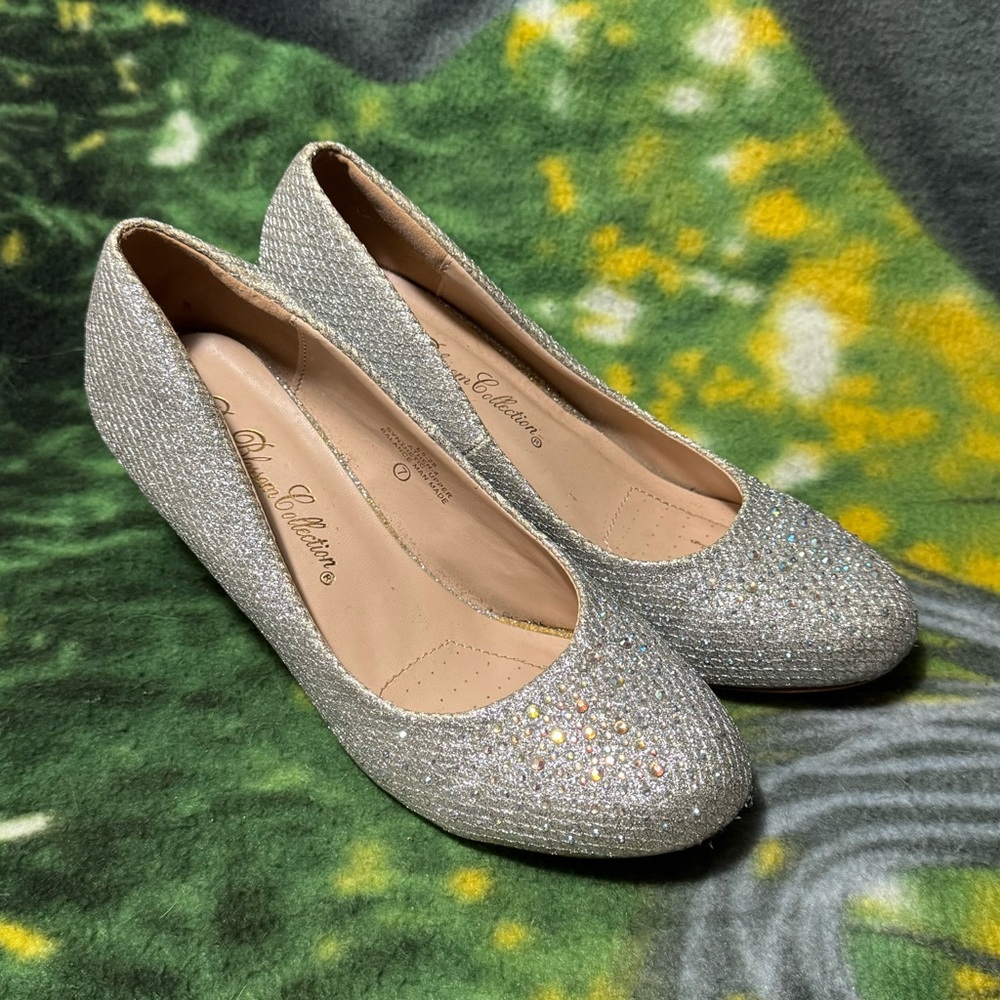 De Blossom Collection brand Silver Glitter Heels